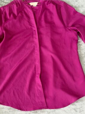 Michael Kors V-Neck Button Down Shirt Women’s Medium Magenta Long Sleeve NEW